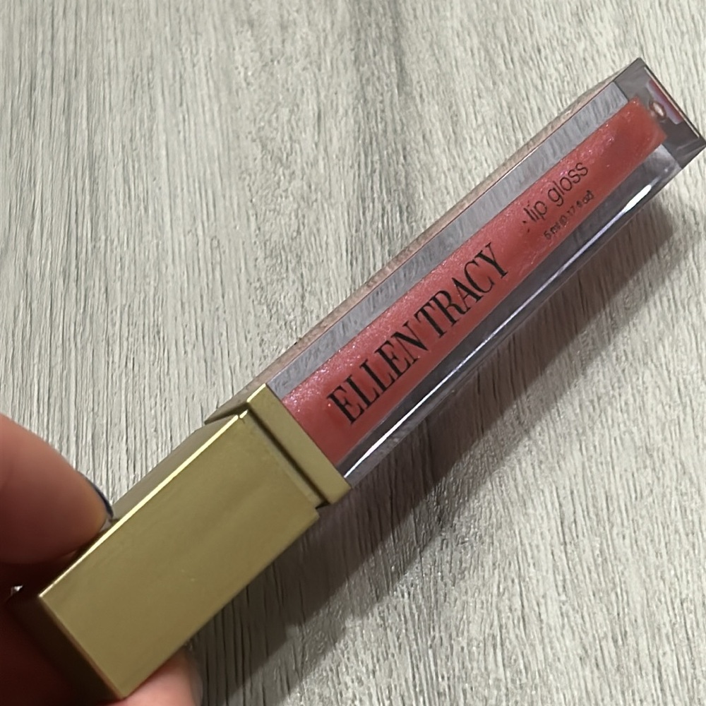 Ellen Tracy Shimmering Pink Lip Gloss with Gold Cap 5 ML